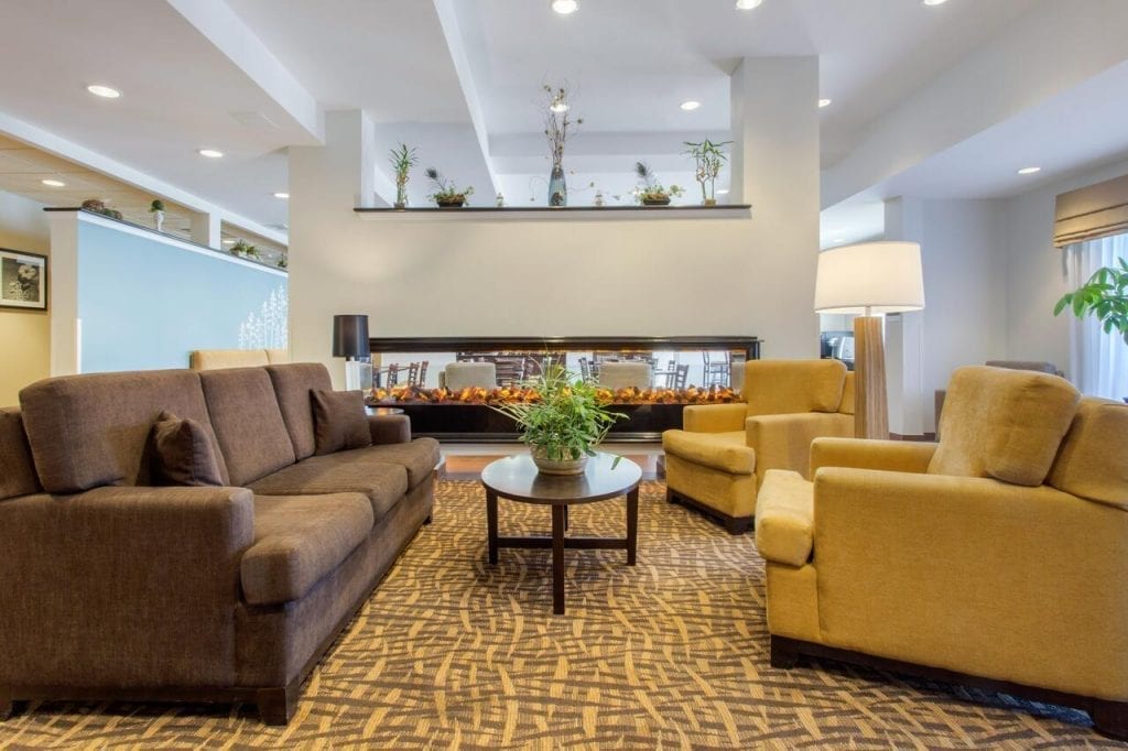 SLEEP INN & SUITES - CHOICE HOTELS - MIDDLETOWN NY Living Room