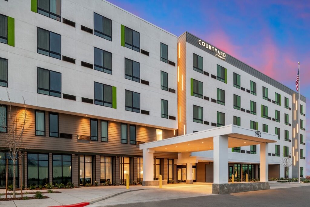 Courtyard by Marriott Woodland California - Exterior